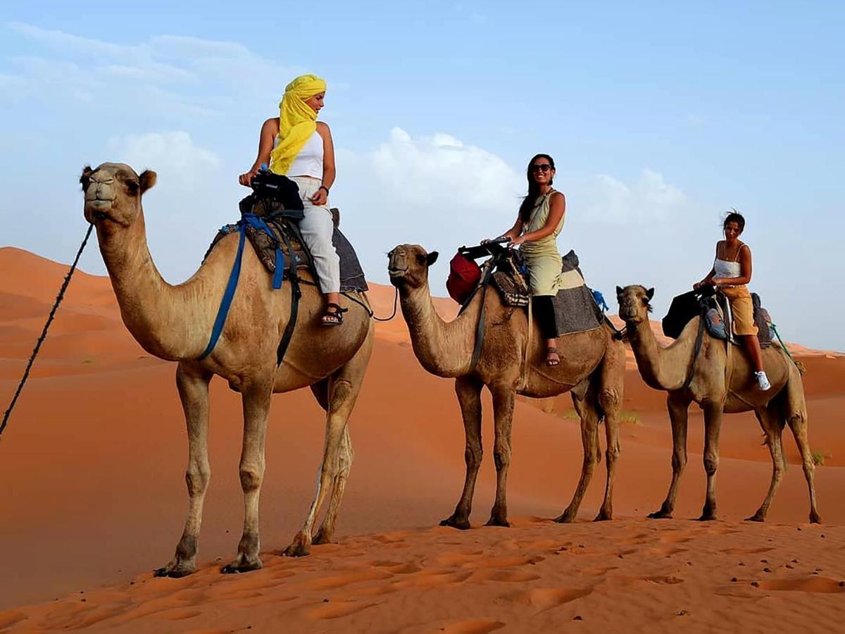 Merzouga Luxury Camp Екстер'єр фото