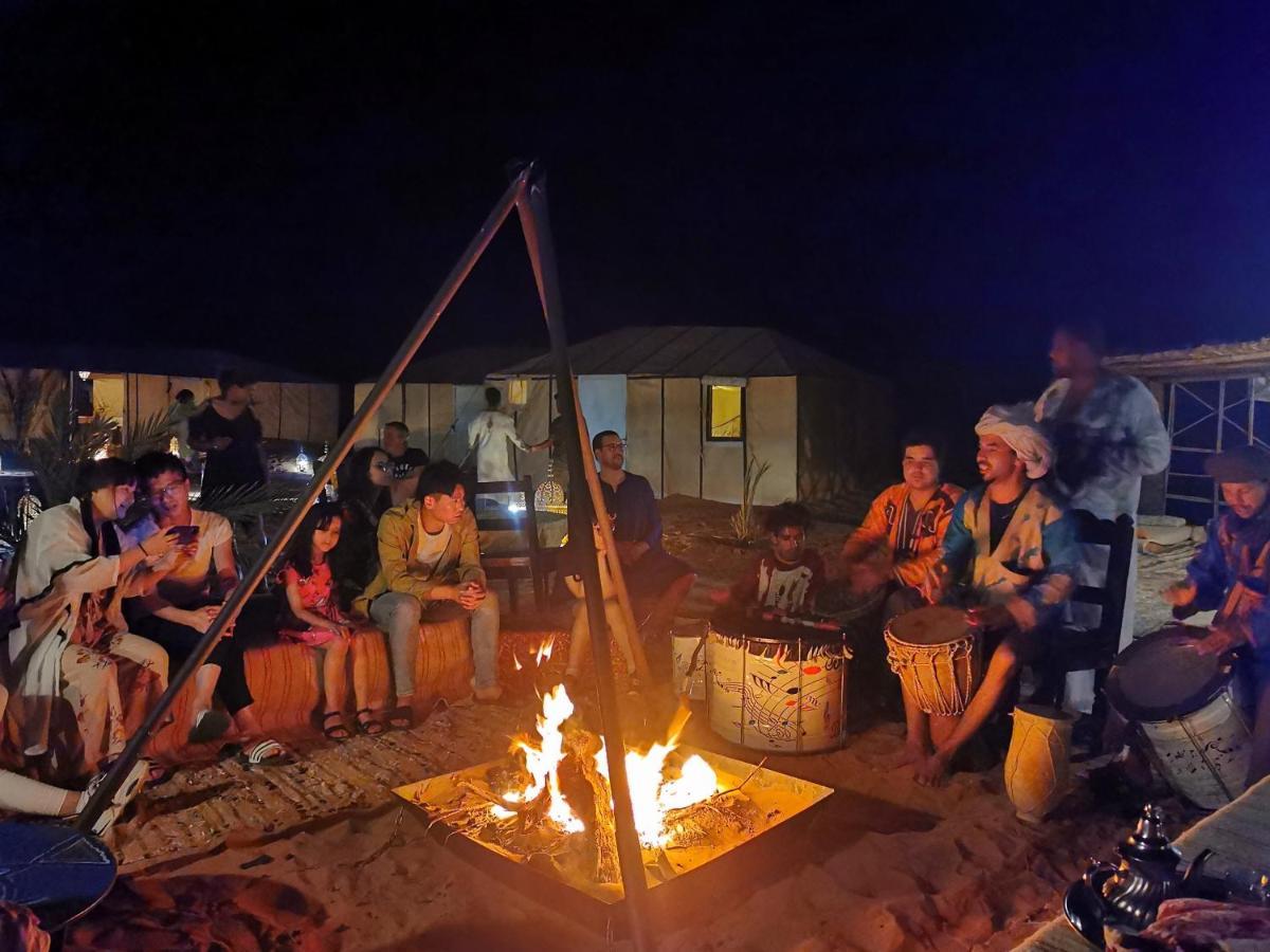 Merzouga Luxury Camp Екстер'єр фото
