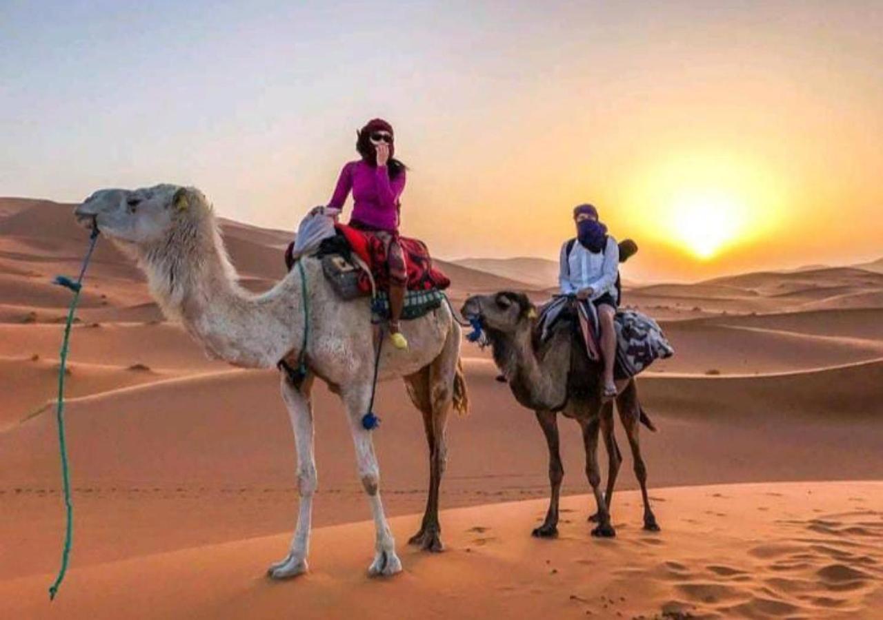 Merzouga Luxury Camp Екстер'єр фото