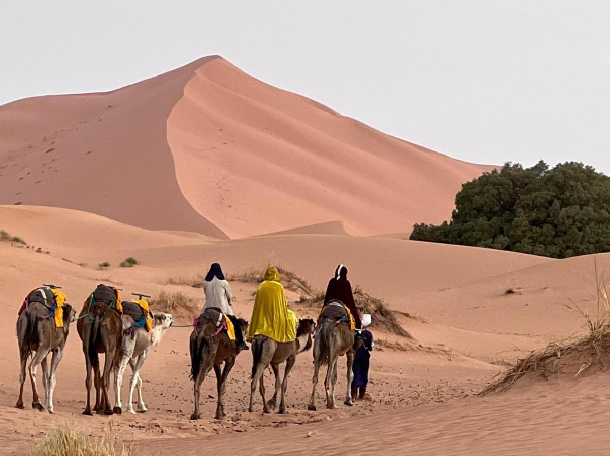 Merzouga Luxury Camp Екстер'єр фото