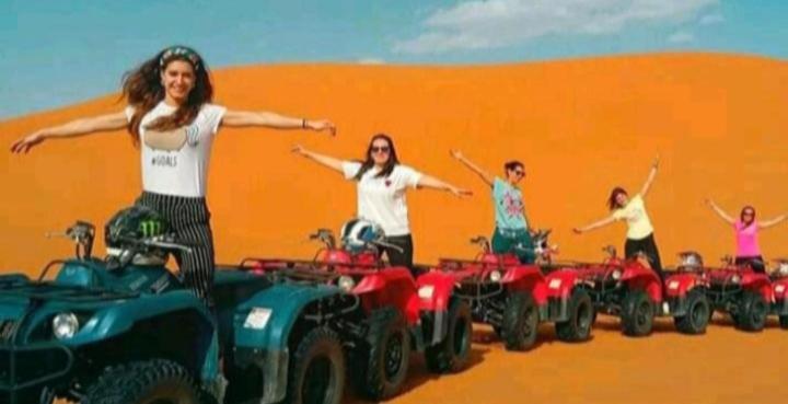 Merzouga Luxury Camp Екстер'єр фото